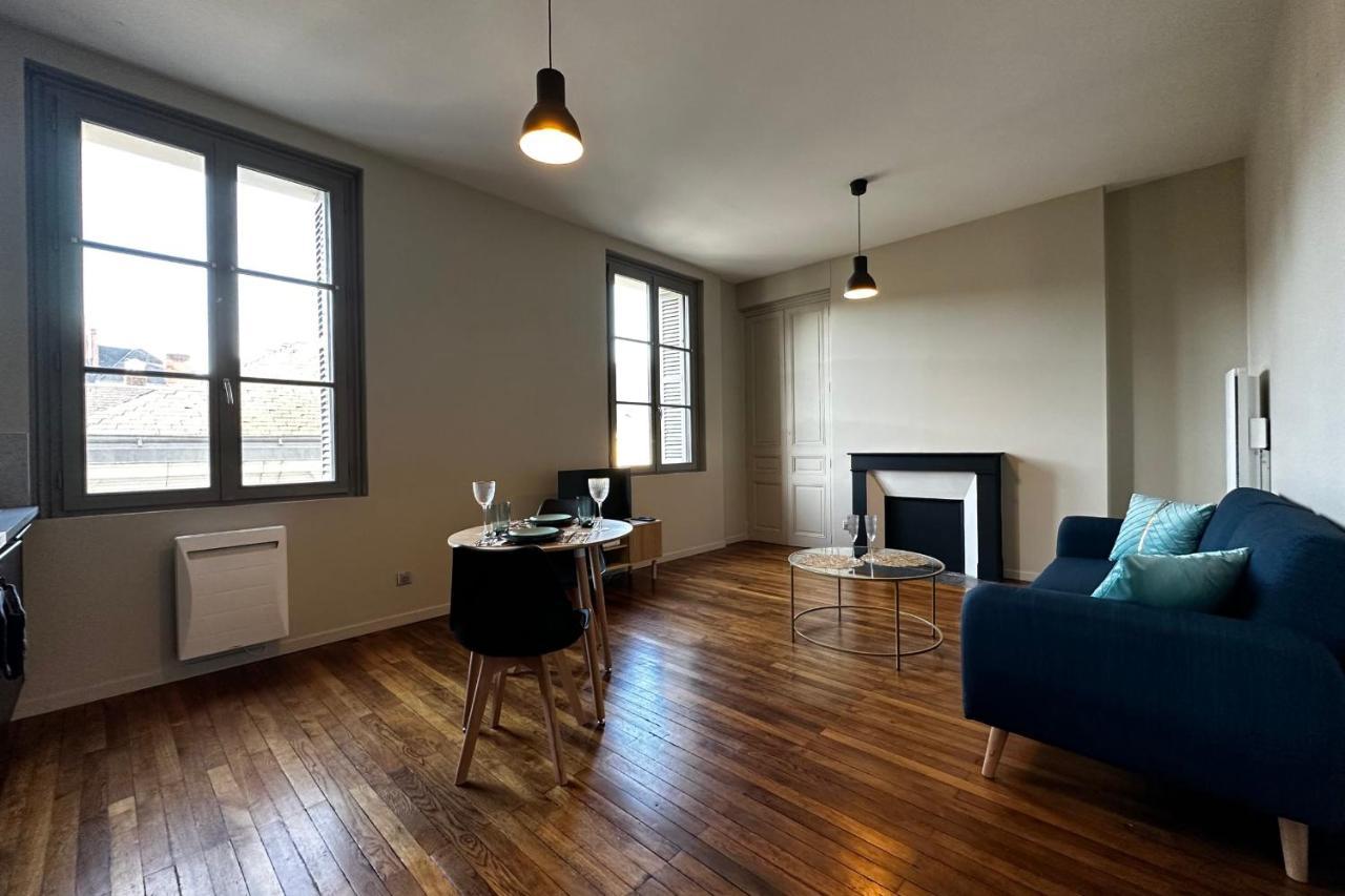 Le Magistral Beautiful One-Bedroom Apartment In The Historic Heart Of Tours Extérieur photo